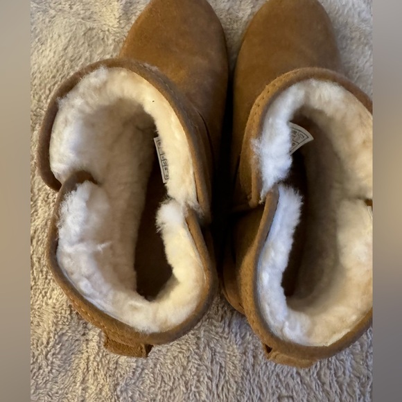 UGG Cory Il Genuine Shearling Lined Boots Chestnut Brown 1125792 Women's 5.5 - Picture 3 of 5